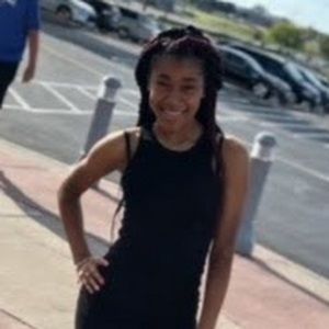 Meet your Posher, Miaa